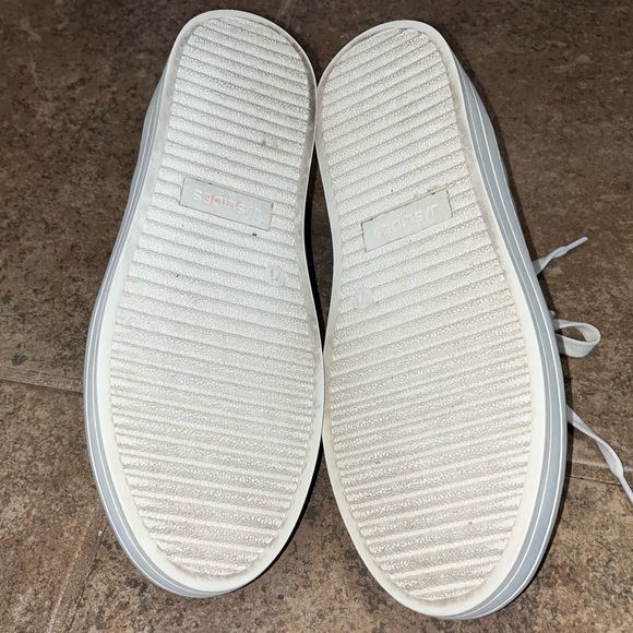 J Slide Nubuk Platform Sneaker - Picture 6 of 6